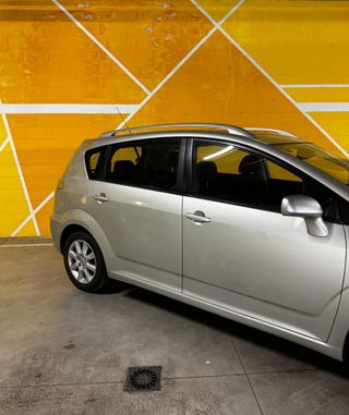 Toyota Corolla Verso 2.2 D-4D 136cv Sol