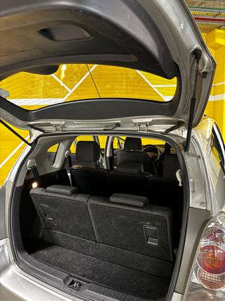 Toyota Corolla Verso 2.2 D-4D 136cv Sol