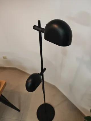 Lámpara de pie IKEA Folkbat Negra