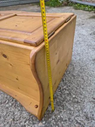 Armario de madera para colgar