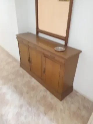 Mueble recibidor con espejo