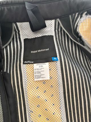 Chaqueta BMW  Negra y Gris.  Nueva