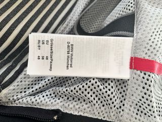 Chaqueta BMW  Negra y Gris.  Nueva