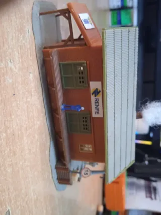 Apeadero Renfe ADIF Escala N + Locomotora