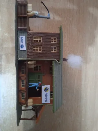 Apeadero Renfe ADIF Escala N + Locomotora