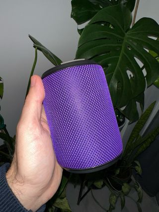 Altavoz Portátil Morado y Gris