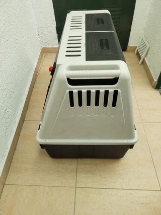 Transportín para perro gris y negro