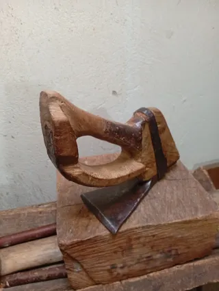 Antigua y bonita Azuela de forja