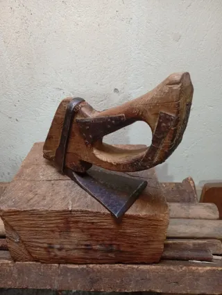 Antigua y bonita Azuela de forja