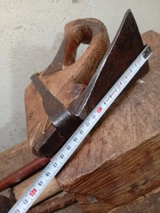 Antigua y bonita Azuela de forja