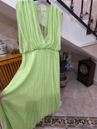 Vestido midi plisado verde