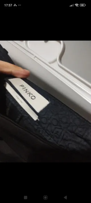 Lotto 3pz: M,Pinko pantaloni+cardigan+omaggio top