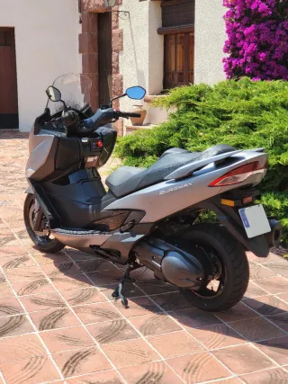Suzuki Burgman 400 2022 con 2000km