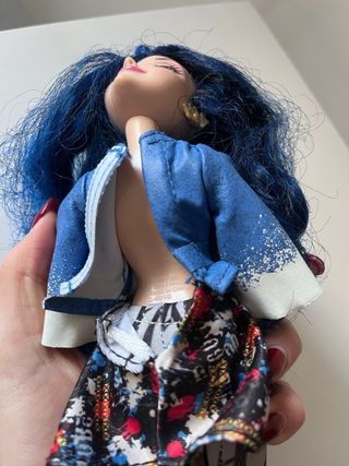 Boneca Evie Descendentes