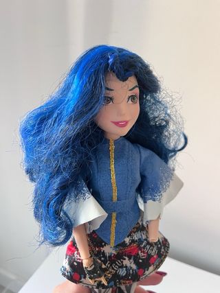 Boneca Evie Descendentes