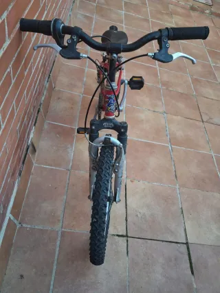 Bicicleta Roja Decathlon