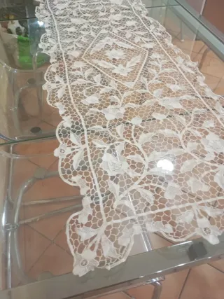 Camino de mesa encaje Burano