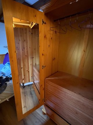 Guardaroba in legno massello con specchio e cassetti opzionali