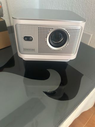 Proyector Magcubic Plata y Blanco
