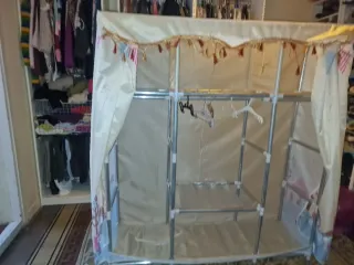 Armadio per bambini in metallo, facile da montare