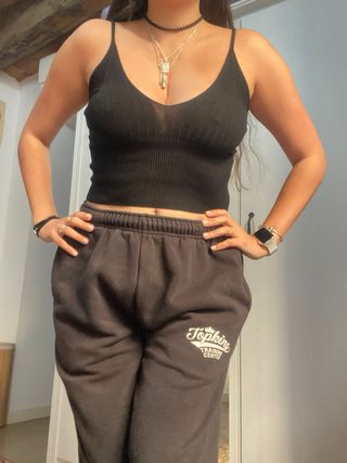 Zara Camiseta crop top negro escote - Talla S