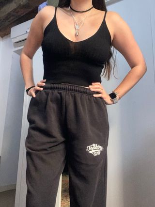 Zara Camiseta crop top negro escote - Talla S