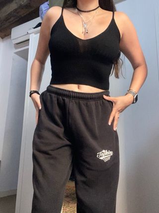 Zara Camiseta crop top negro escote - Talla S