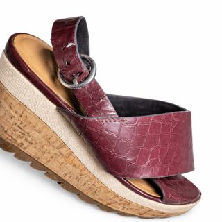 Sandalias granate con plataforma Zara talla 37