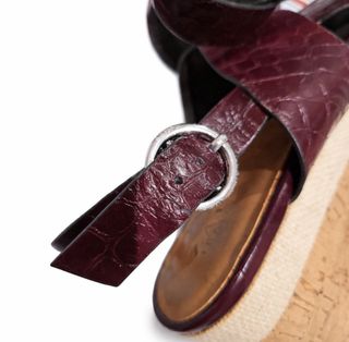 Sandalias granate con plataforma Zara talla 37