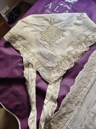 Juego manteletas fallera bordadas