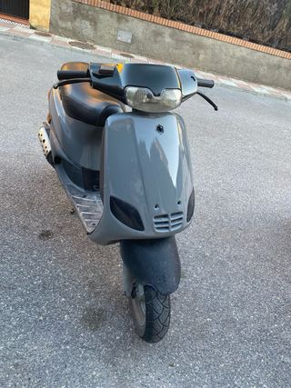 Piaggio Zip Gris Automática