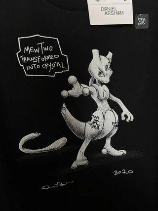 Camiseta Uniqlo Pokemon Mewtwo XS Nueva Original
