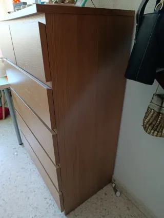 Cómoda de madera