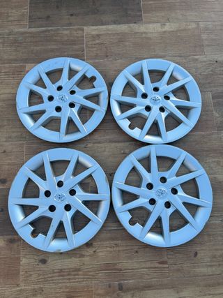 Tapacubos Toyota Prius Plus 2020 (4 unidades)