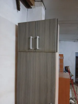 Armarios de cocina madera y plástico