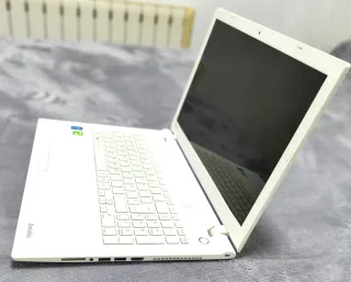 Portátil Gaming Toshiba Corei5 16GB RAM 256GB SSD