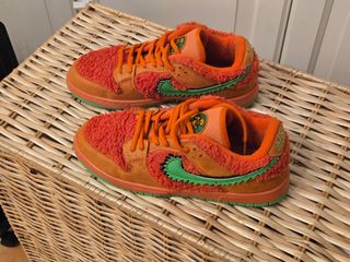 Nike Grateful Bear T44