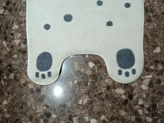 Alfombra infantil forma de perro. Lavable. 66x110.