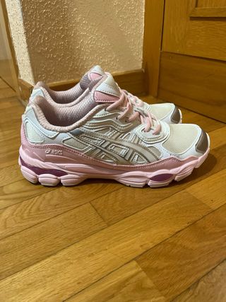 Asics Gel rosas y blancas
