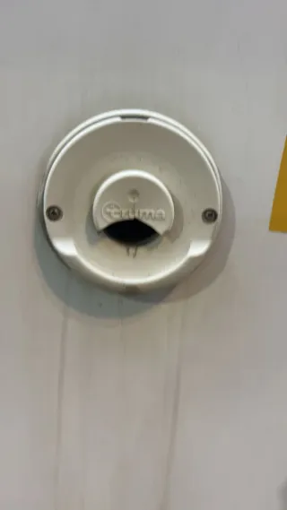 Tapa Truma y 3 retenedores pequeños