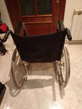 Silla de ruedas funciona bien venta en persona