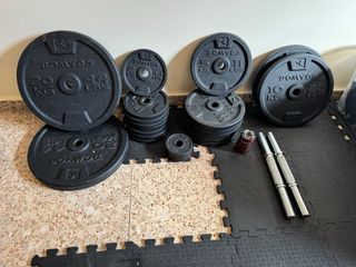 Banco de pesas y accesorios gimnasio