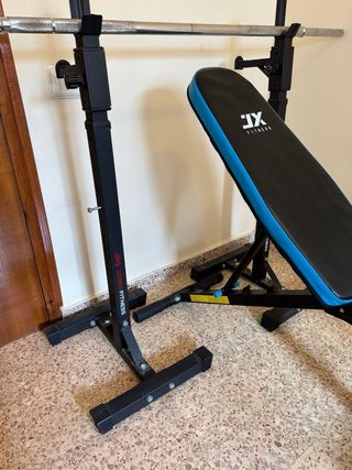 Banco de pesas y accesorios gimnasio