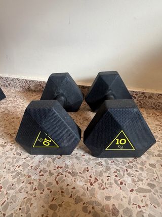 Banco de pesas y accesorios gimnasio