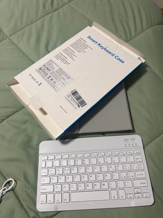 Funda y Teclado para Tablet Blanco