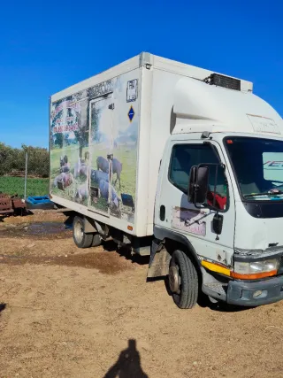 Mitsubishi Canter 2004