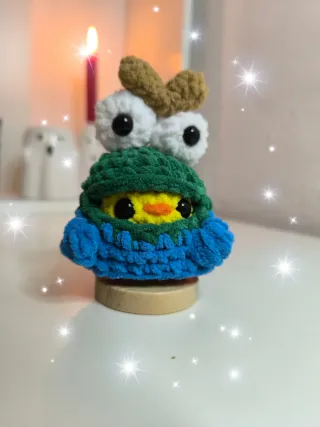 Mini Pollo Disfrazado De Gruñón