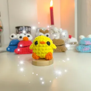 Mini Pollo Disfrazado De Gruñón