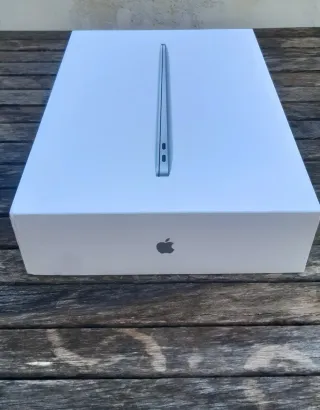 Caja MacBook Air 13 + Bolsa pequeña