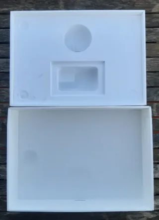 Caja MacBook Air 13 + Bolsa pequeña